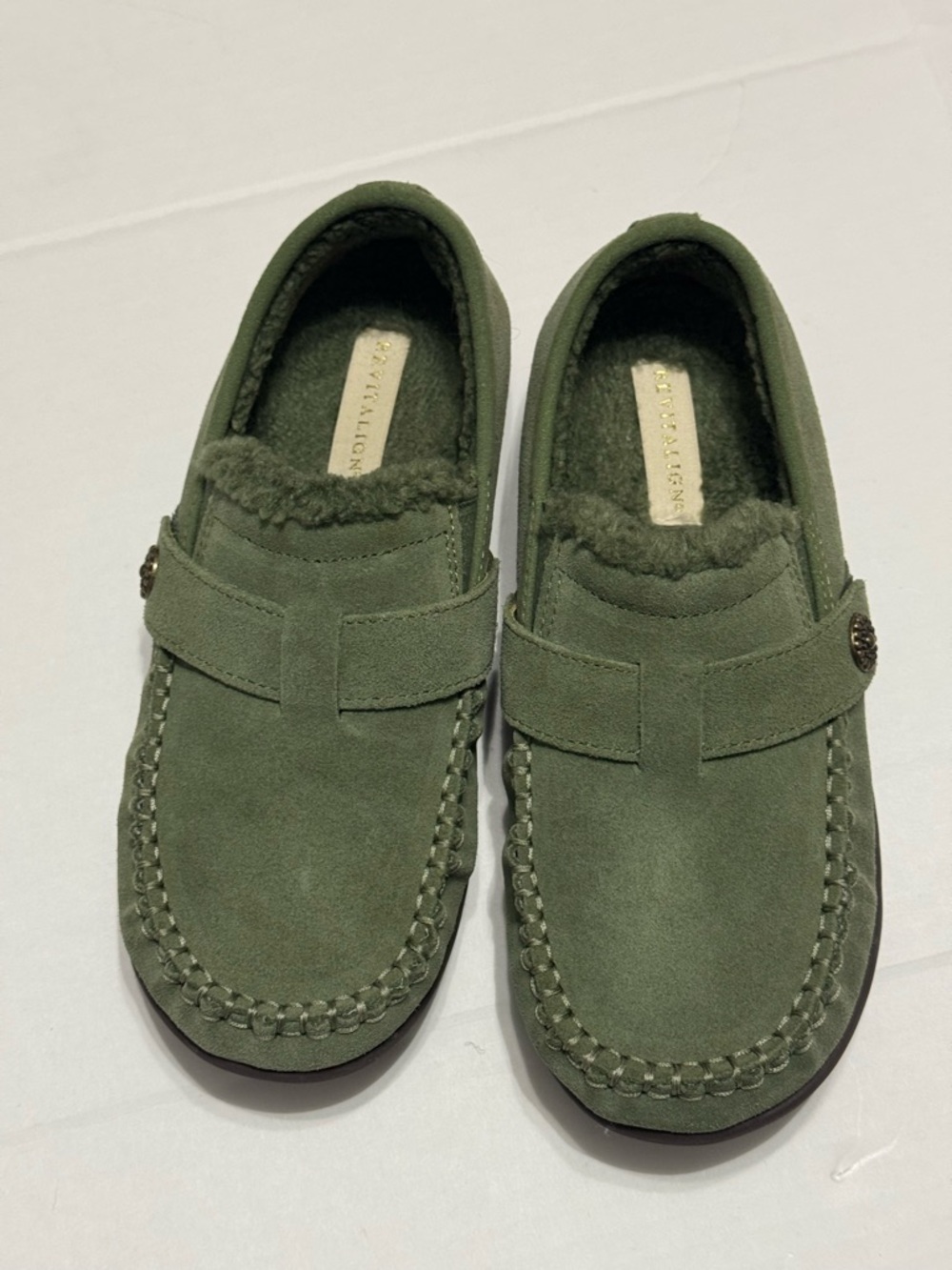 Revitalign Siesta Orthotic
Moccasin Suede Slippers Olive
Green Women’s Size 7.5 - Picture 2 of 6